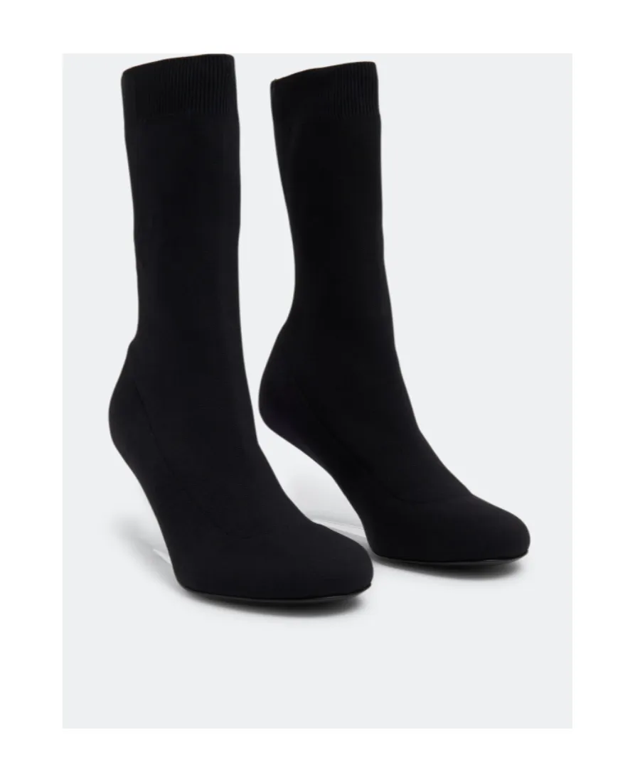 Knitted Round-Toe Boots