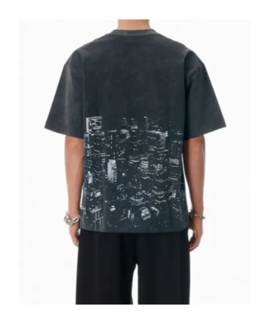 Graphic-Print T-Shirt