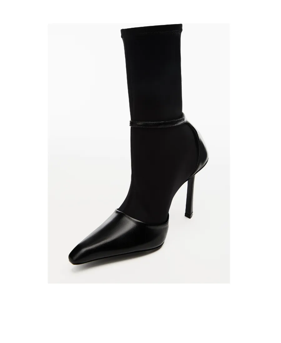 Viola Pointed Toe Boots