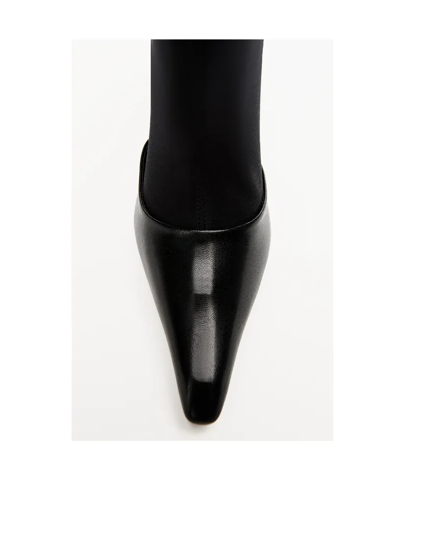 Viola Pointed Toe Boots