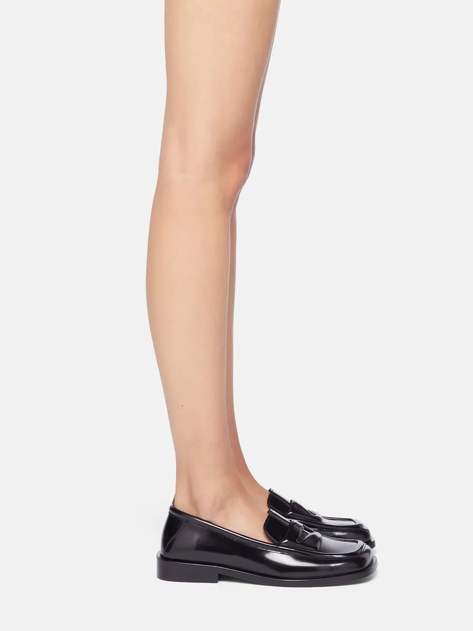 Amanda College Flat Shoes