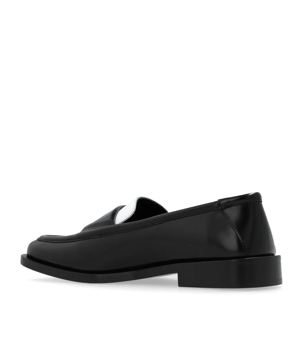 Amanda College Flat Shoes