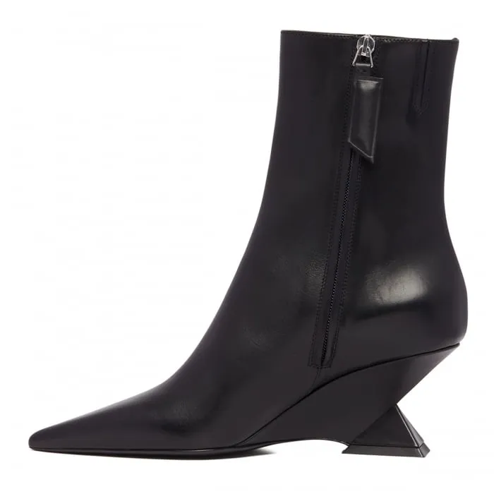 Logo Boots
