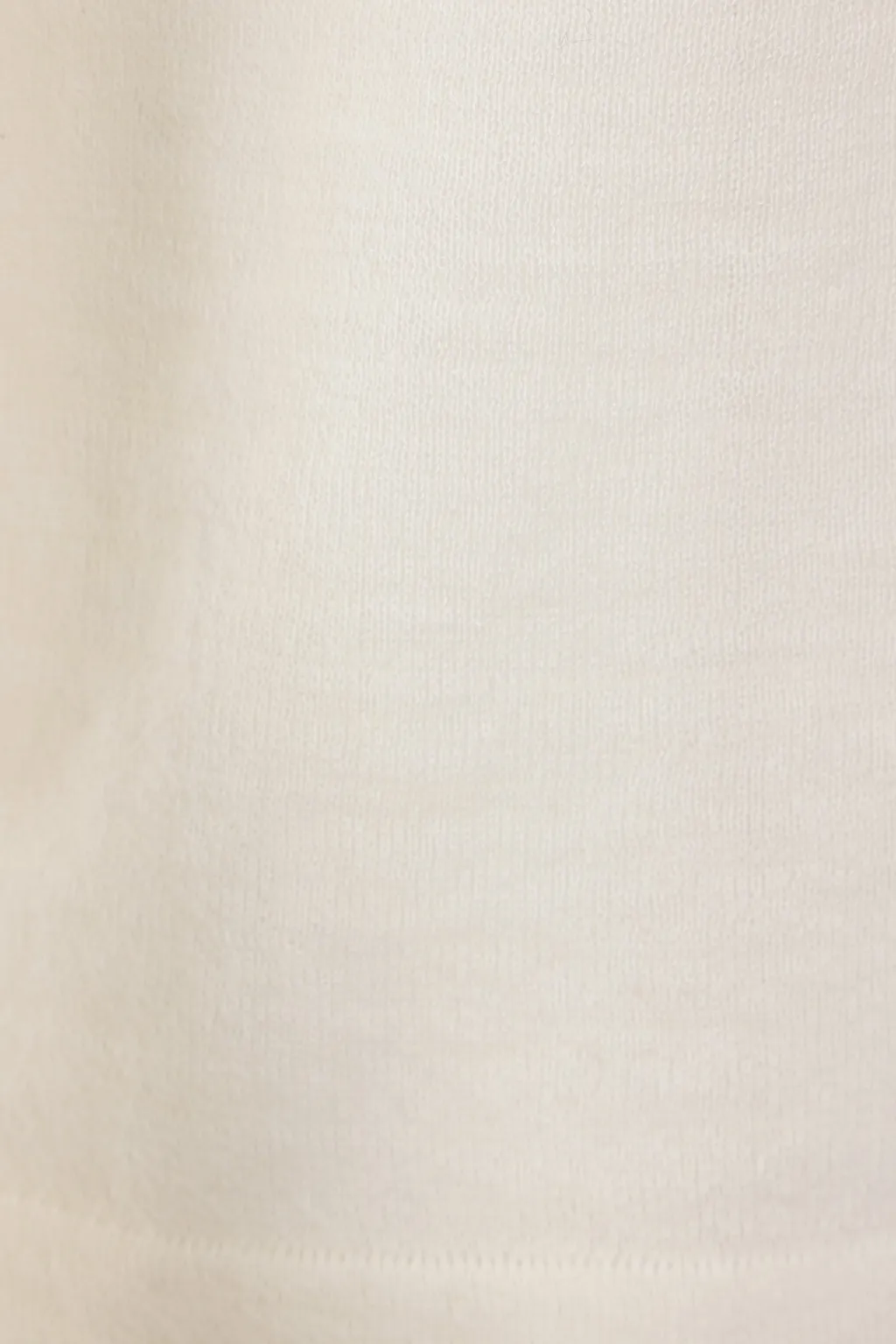 Contrasting-Collar Short-Sleeved T-Shirt
