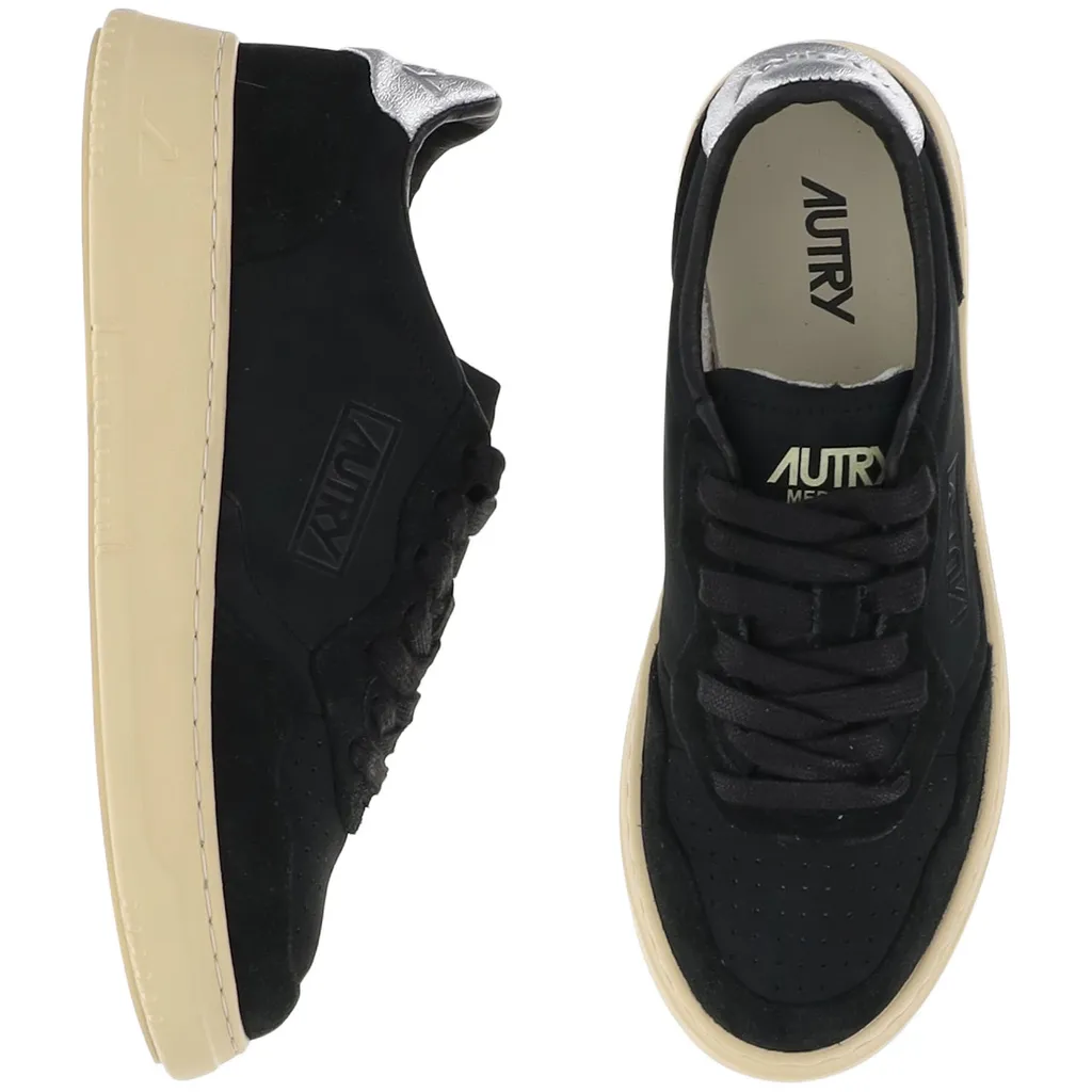 Medalist Low-Top Sneakers