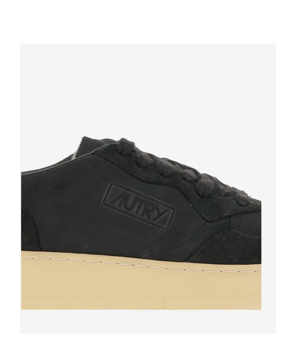 Medalist Low-Top Sneakers