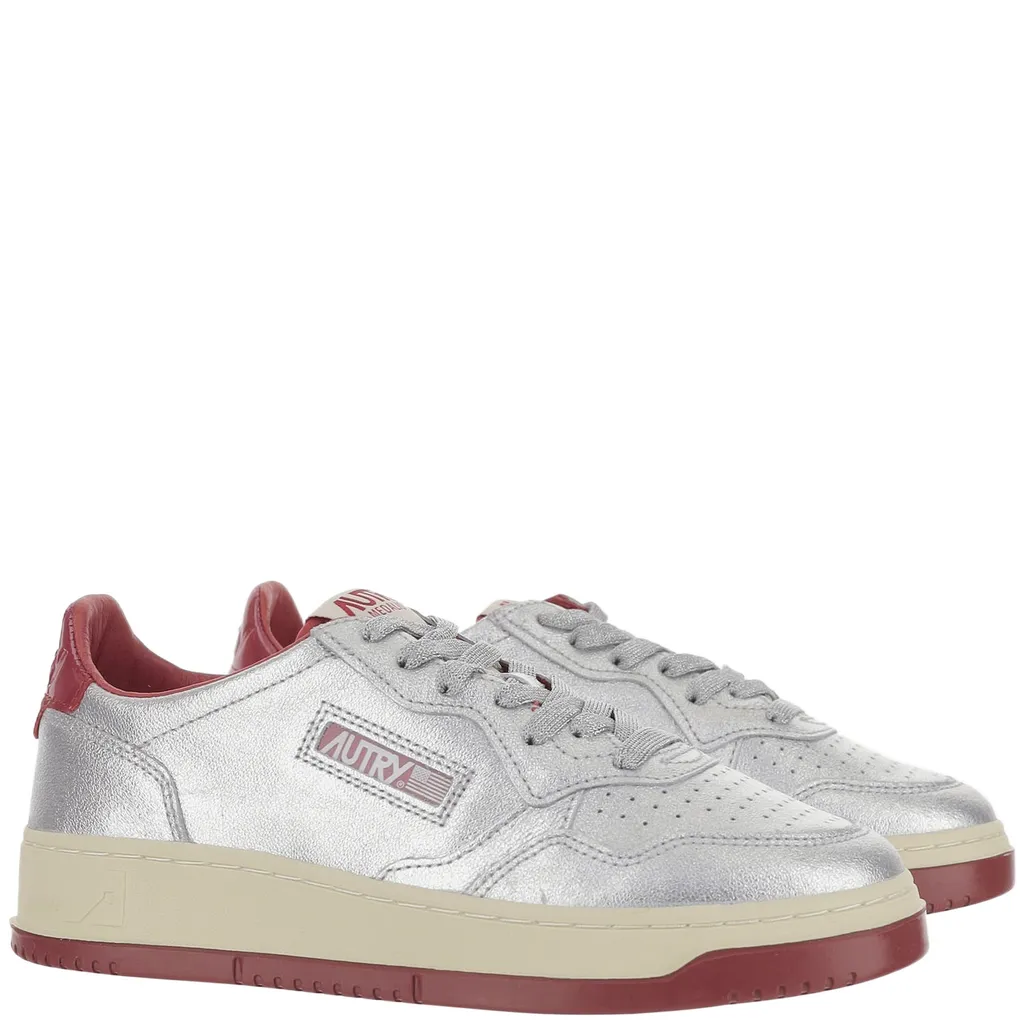 Medalist Low-Top Sneakers