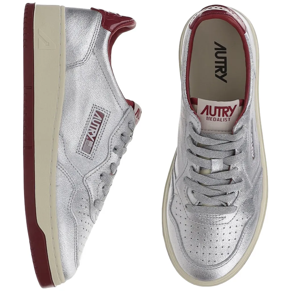 Medalist Low-Top Sneakers