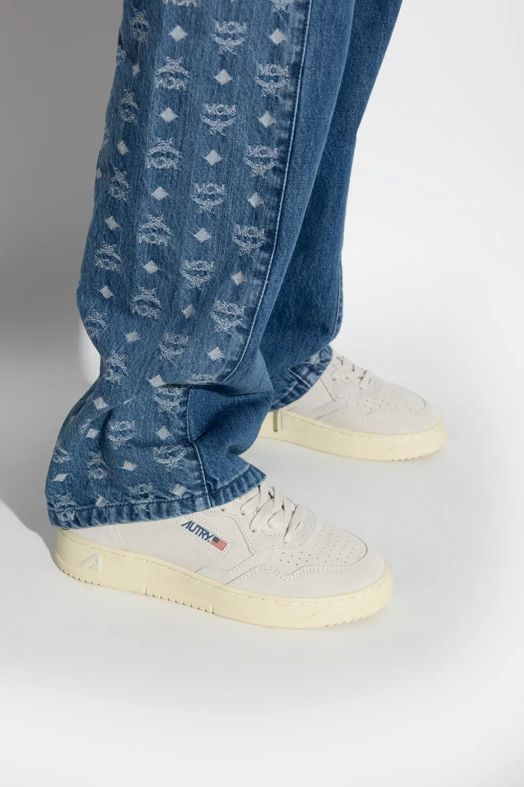 Medalist Low-Top Sneakers