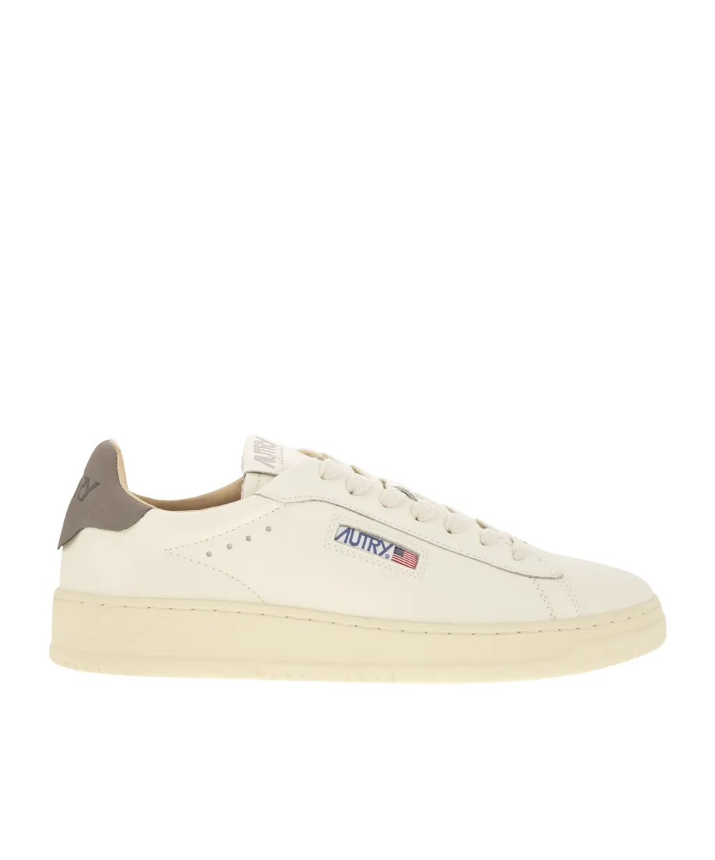Dallas Low-Top Sneakers