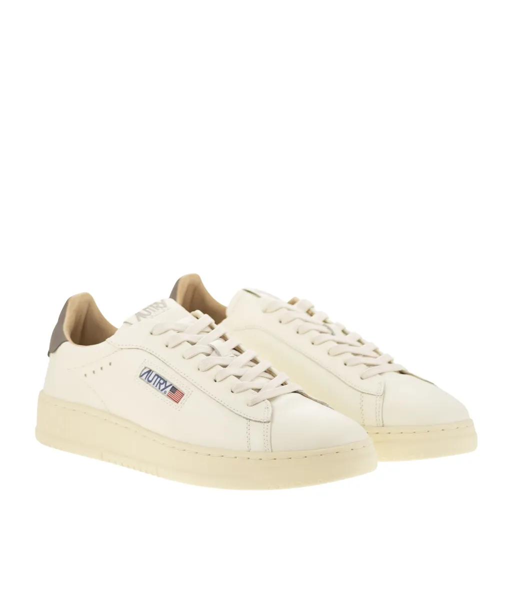 Dallas Low-Top Sneakers