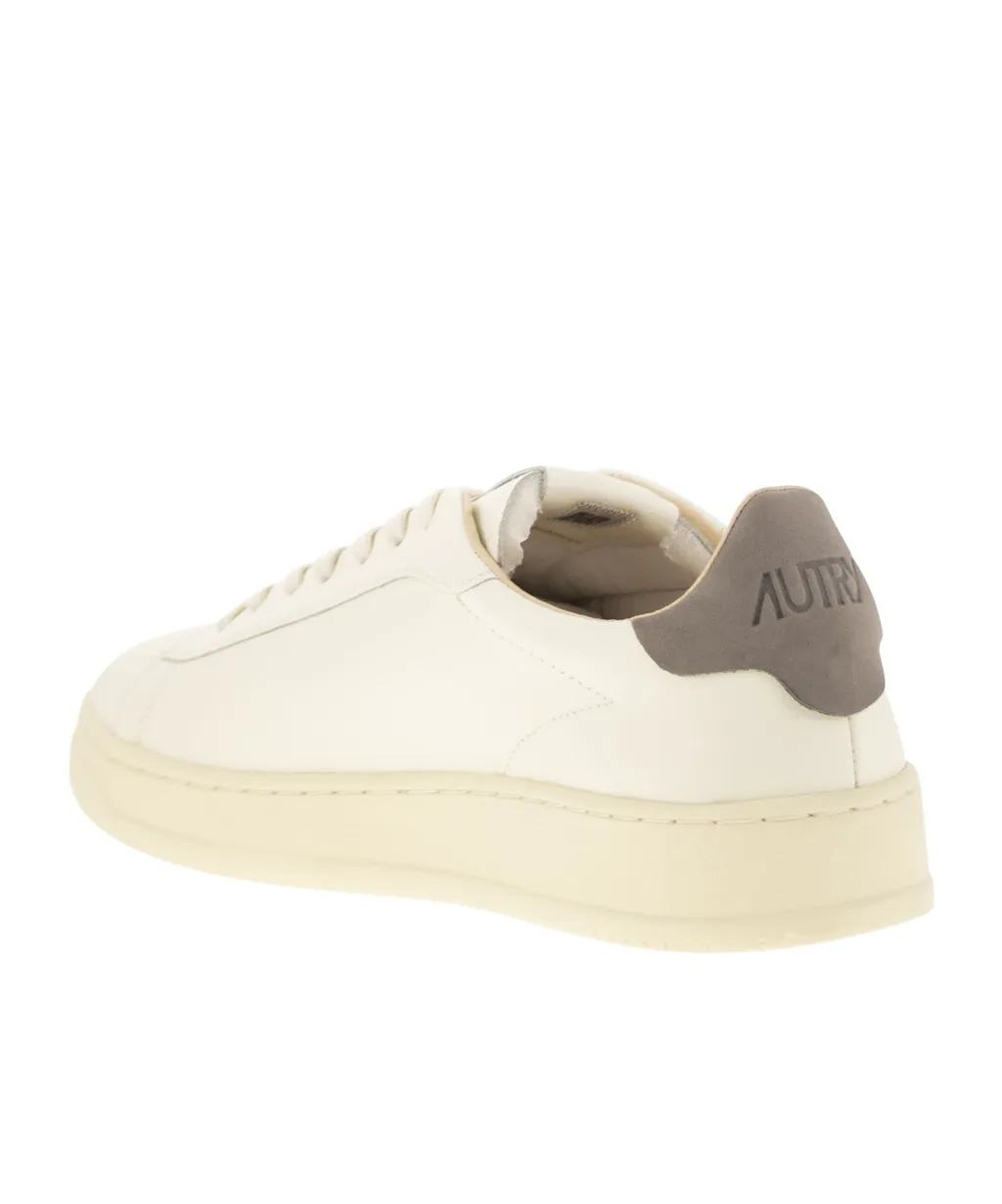 Dallas Low-Top Sneakers