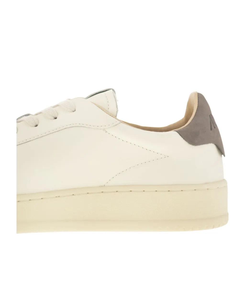 Dallas Low-Top Sneakers