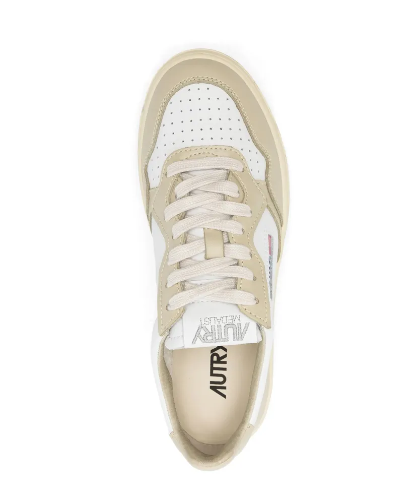 Medalist Low Sneakers