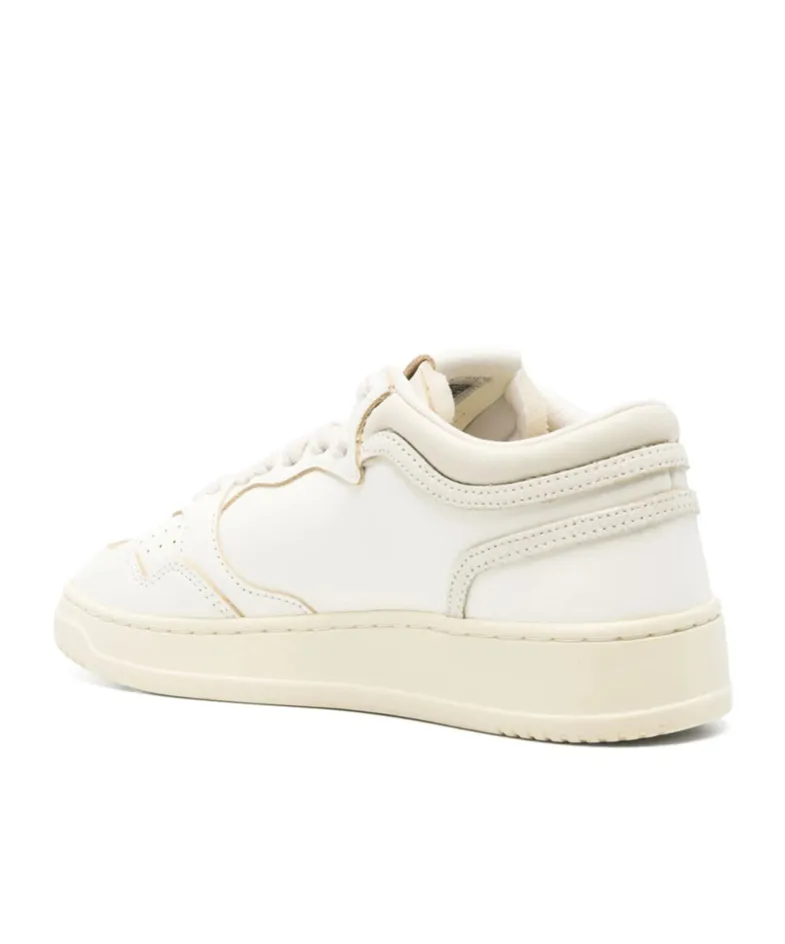 Medalist Low Sneakers