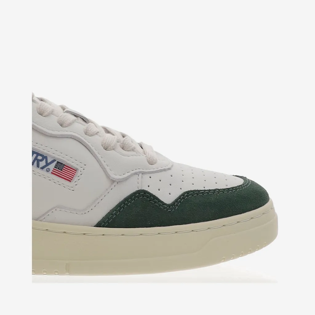 Medalist Low-Top Sneakers