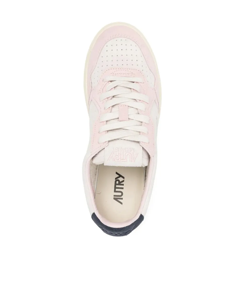 Medalist Low-Top Sneakers