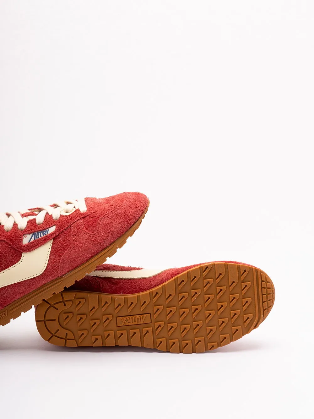 Windspin Lace-Up Sneakers