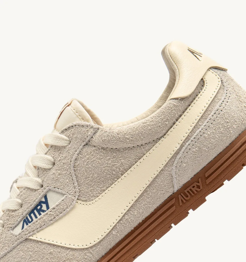 Windspin Lace-Up Sneakers