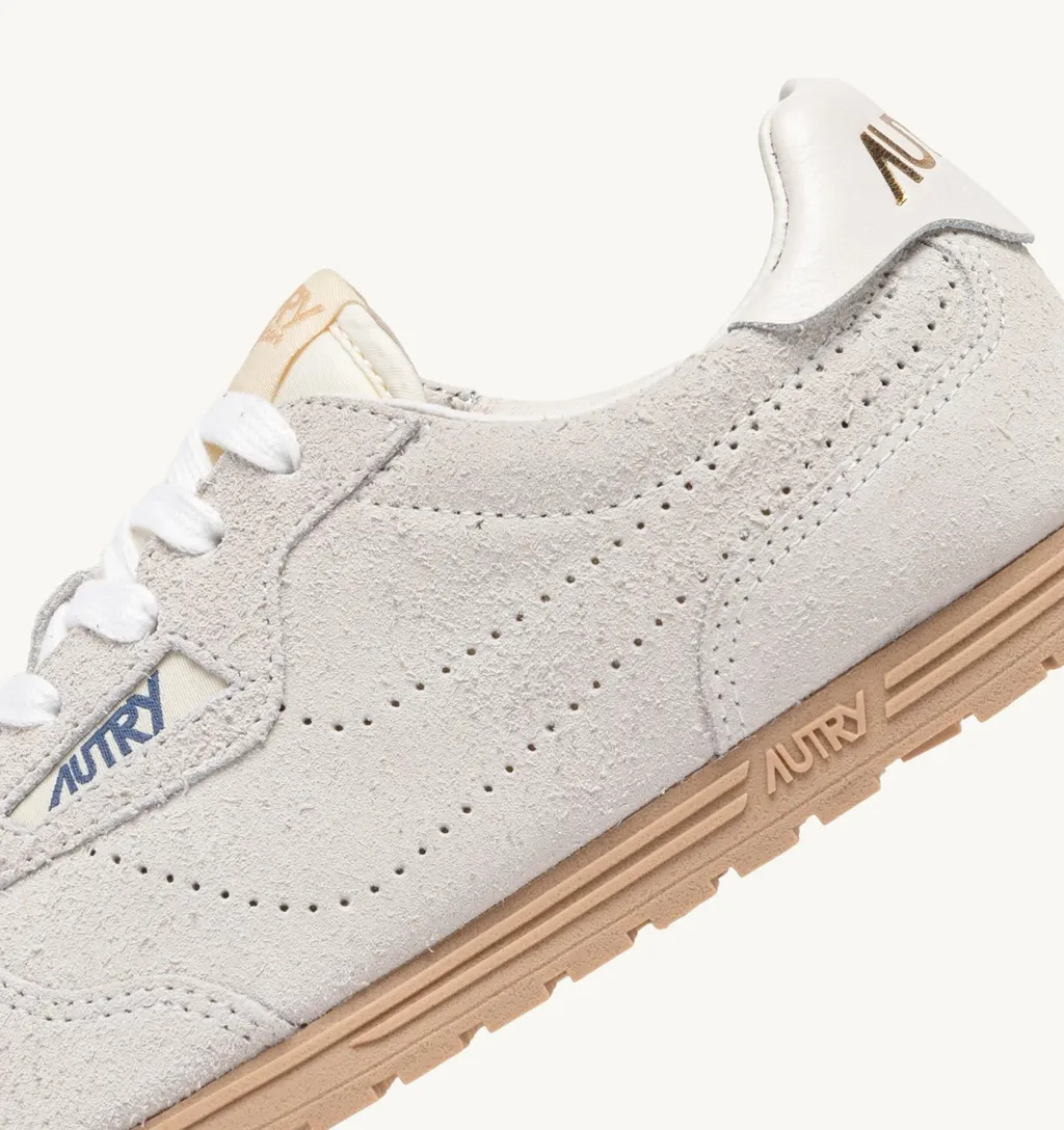 Windspin Lace-Up Sneakers