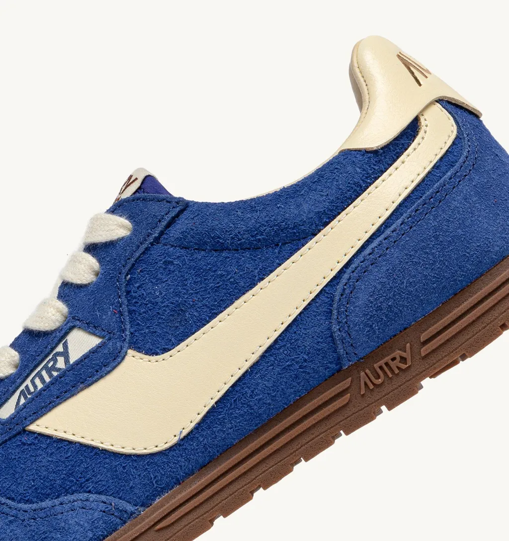 Windspin Lace-Up Sneakers
