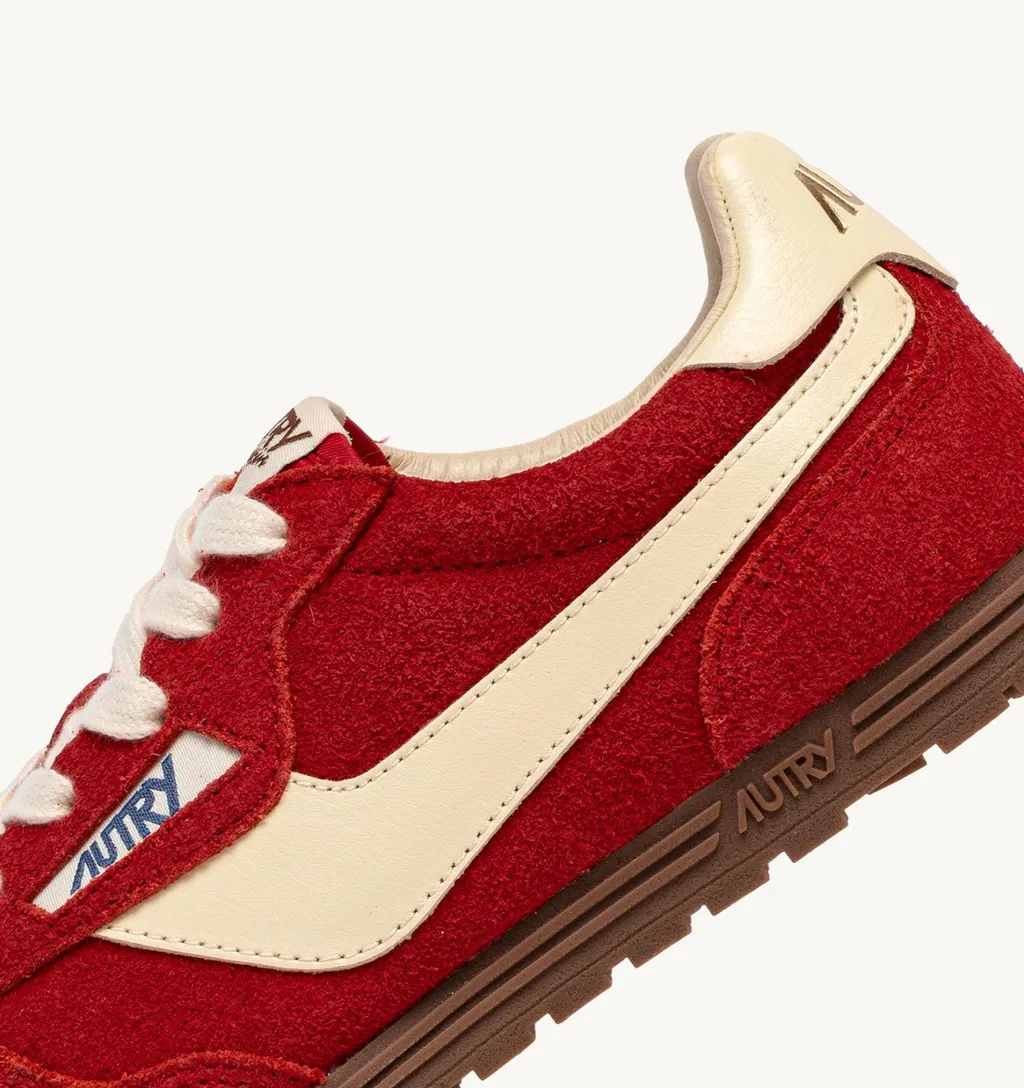 Windspin Lace-Up Sneakers