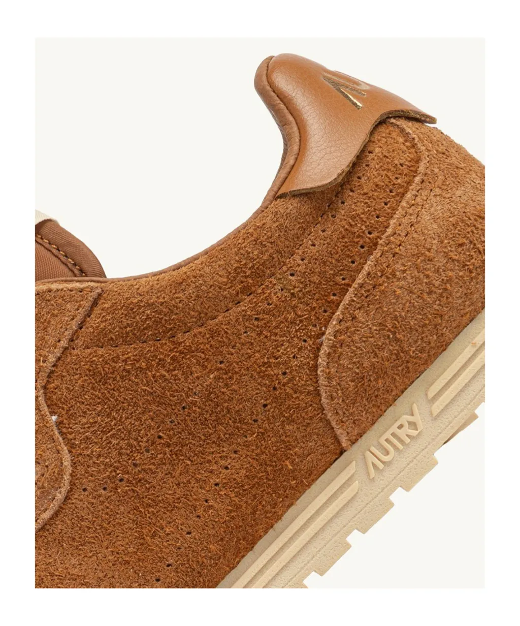 Windspin Lace-Up Sneakers