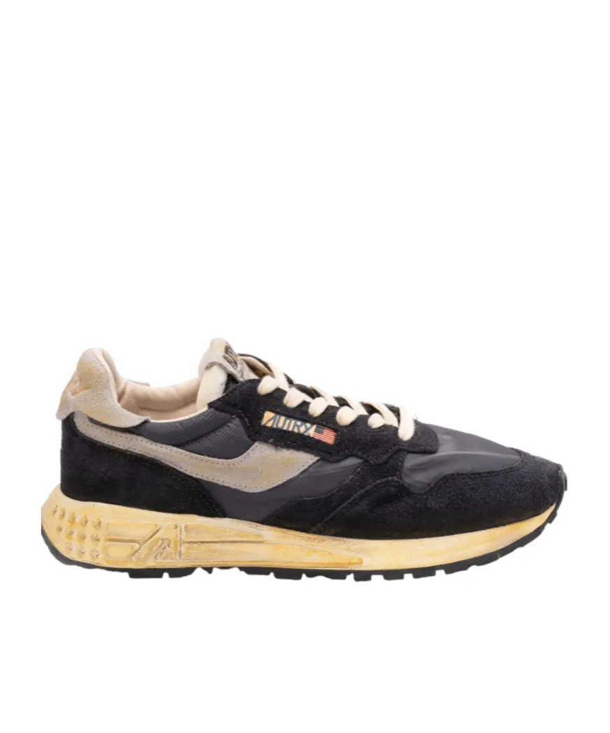 Slip-On Sneakers