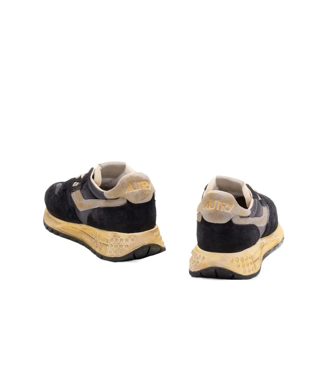 Slip-On Sneakers