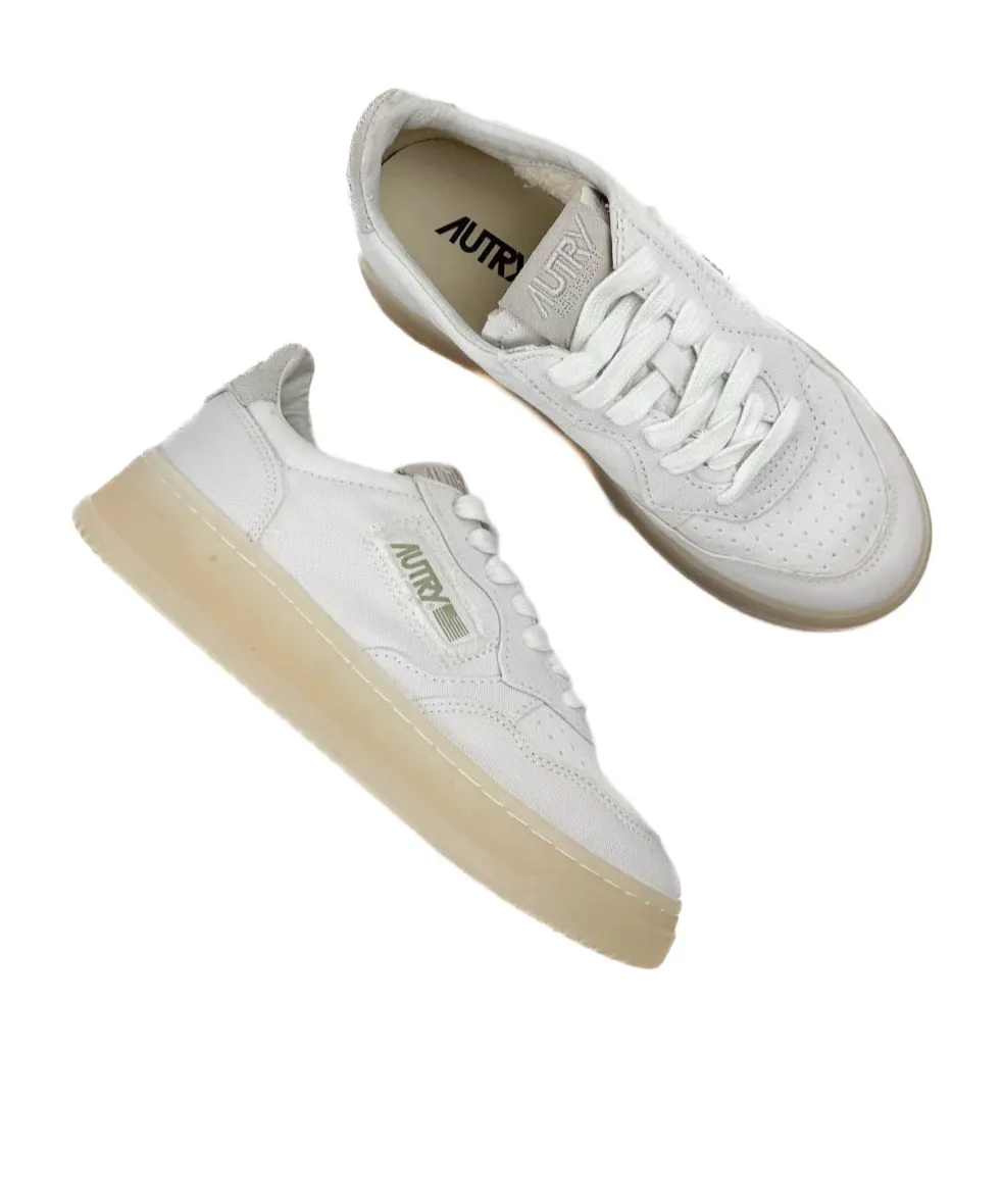 Medalist Low-Top Sneakers