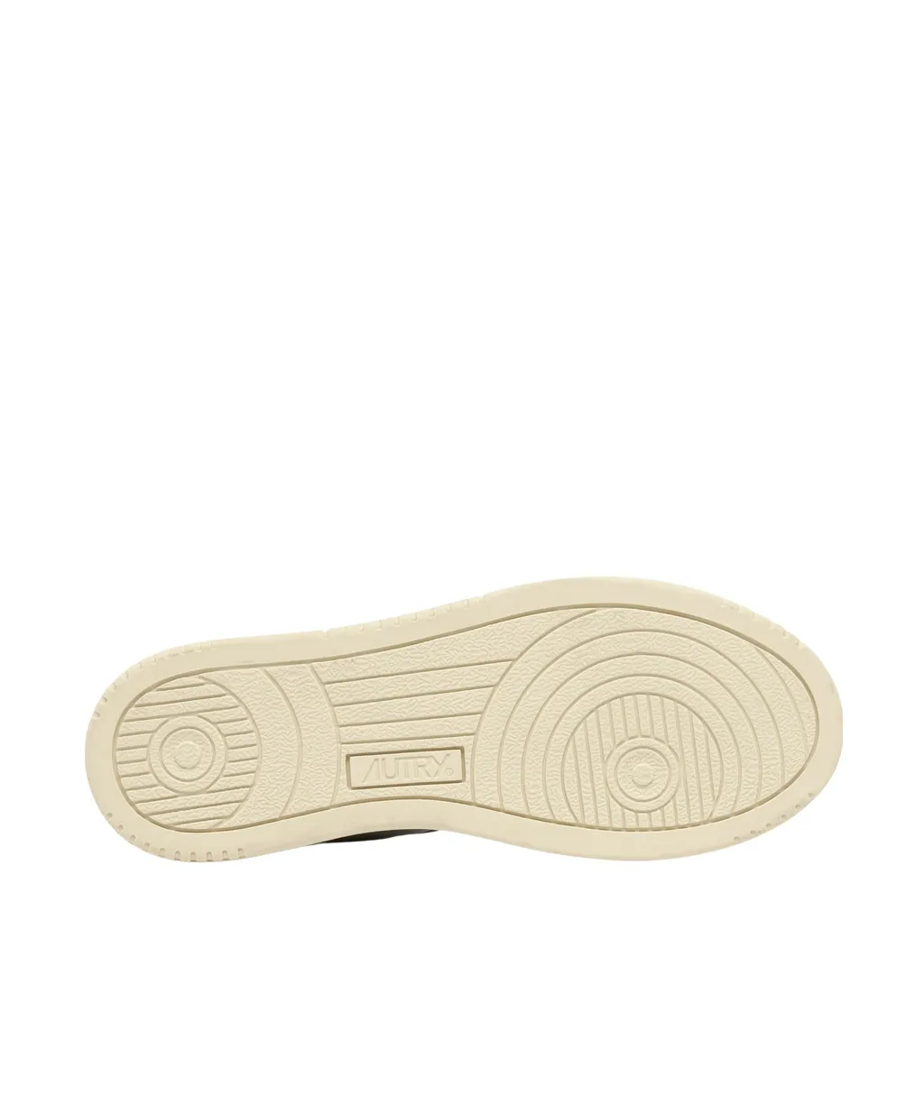 Medalist Low-Top Sneakers