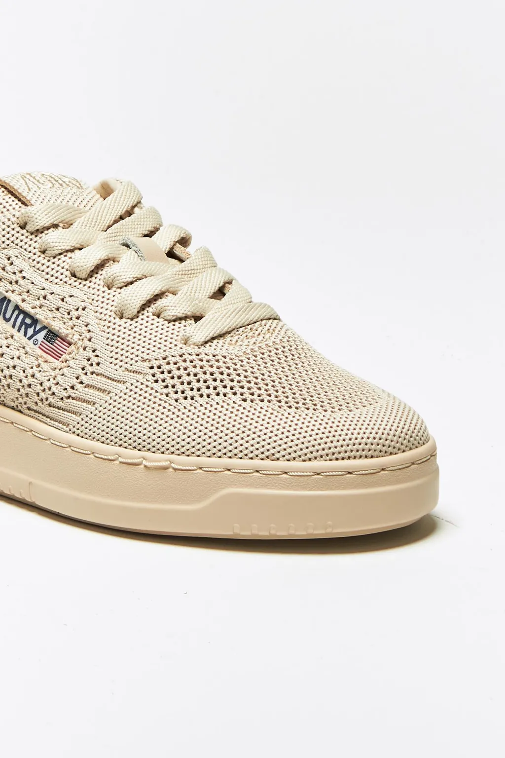 Easeknit Medalist Low Sneakers