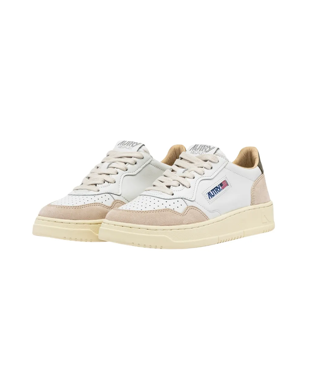 Medalist Low-Top Sneakers