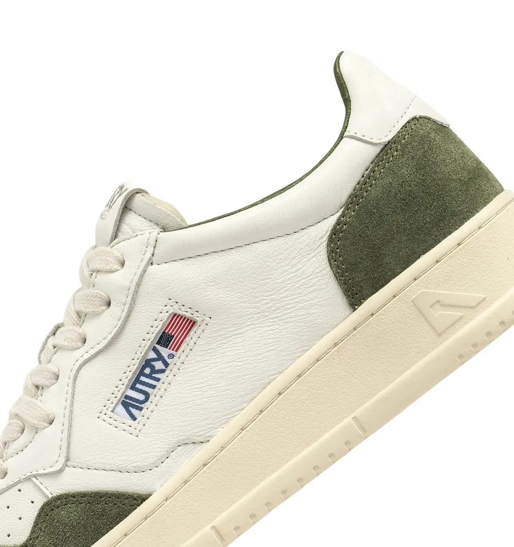 Medalist Low Sneakers