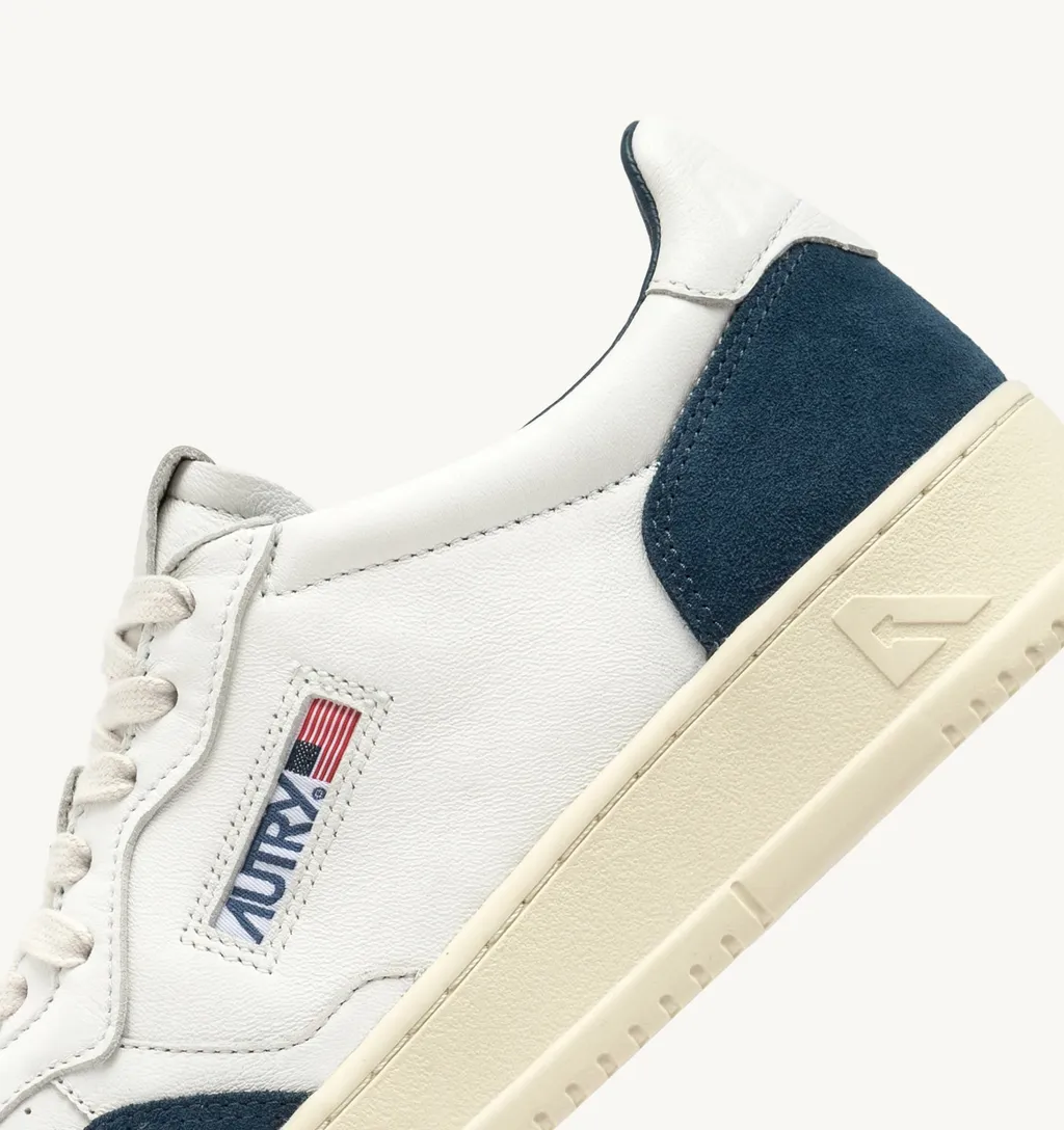 Medalist Low-Top Sneakers