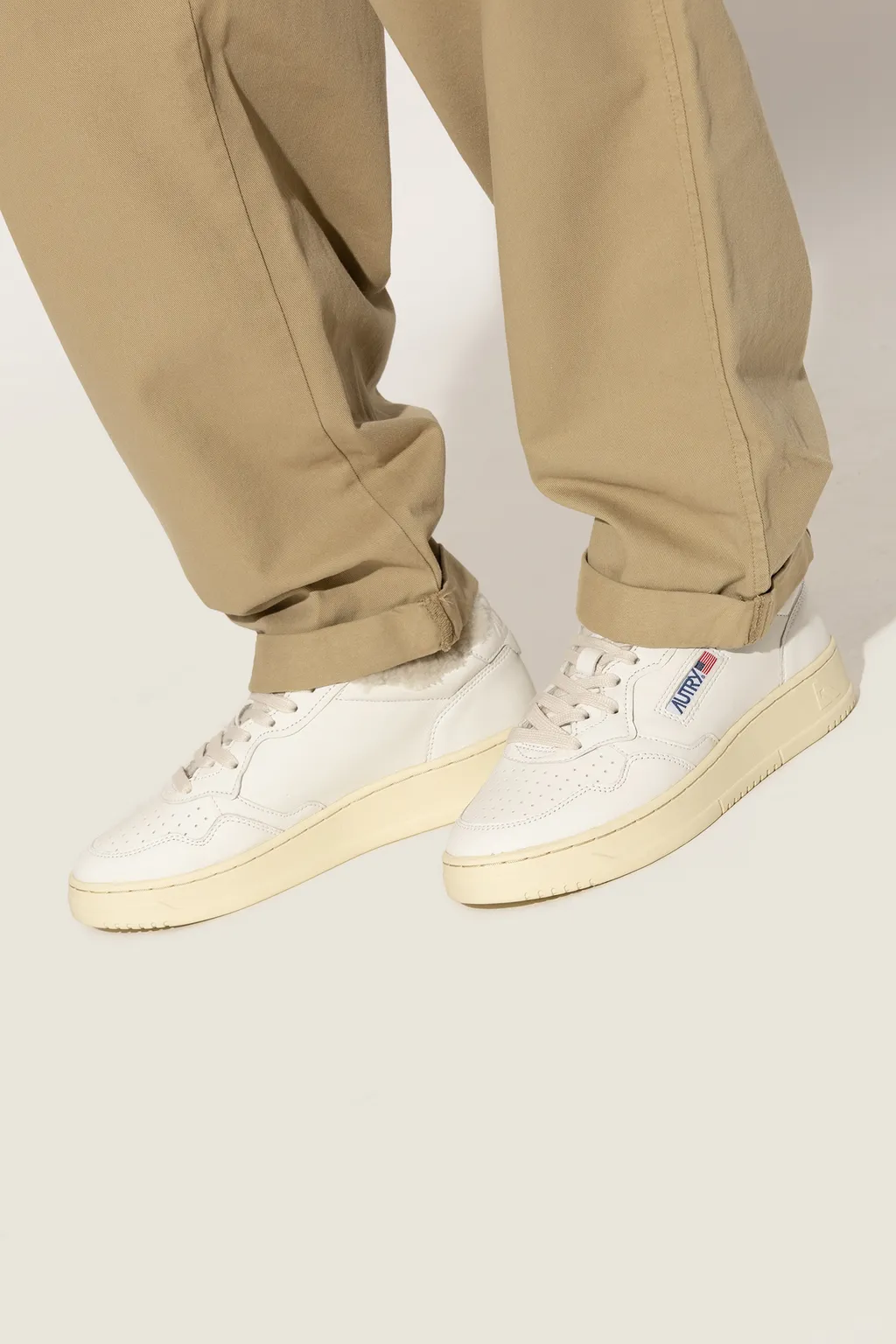 Medalist Logo Patch Low-Top Sneakers