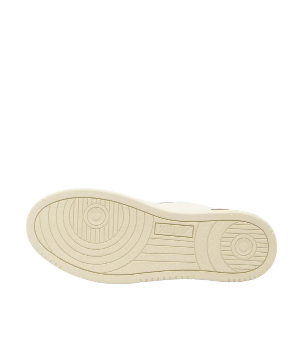 Medalist Low-Top Sneakers