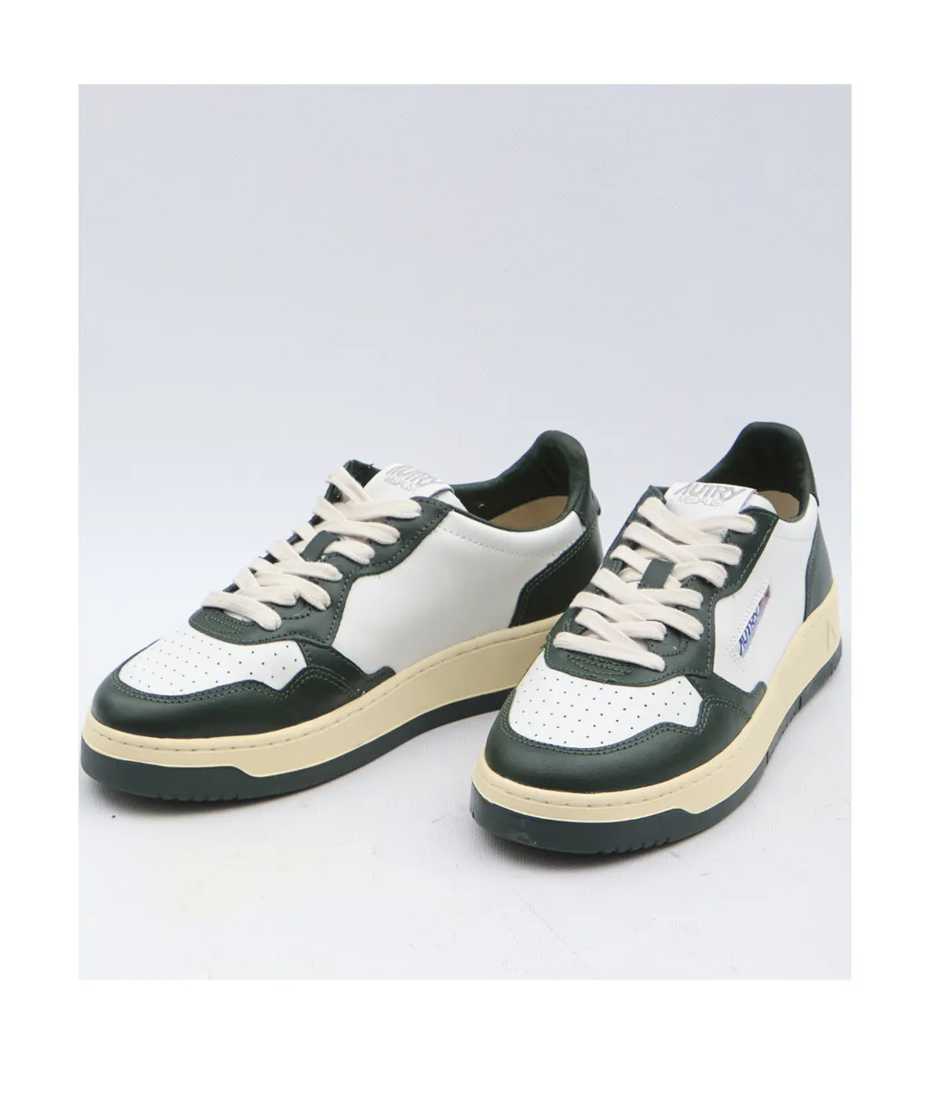 Medalist Low Bicolor Sneakers