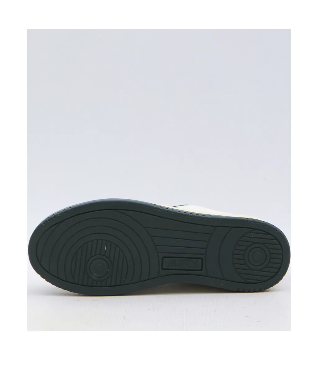 Medalist Low Bicolor Sneakers