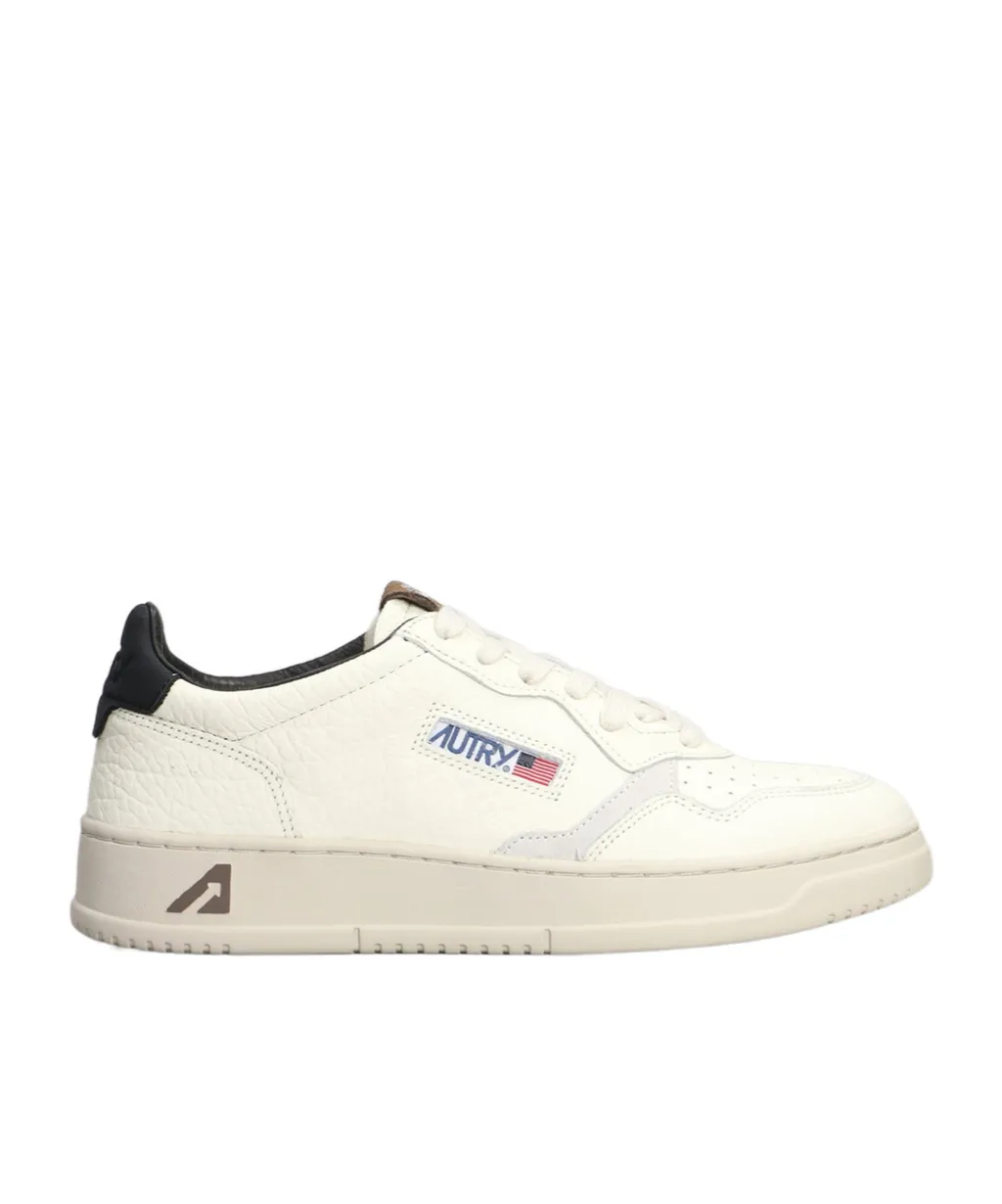 Medalist Low-Top Sneakers