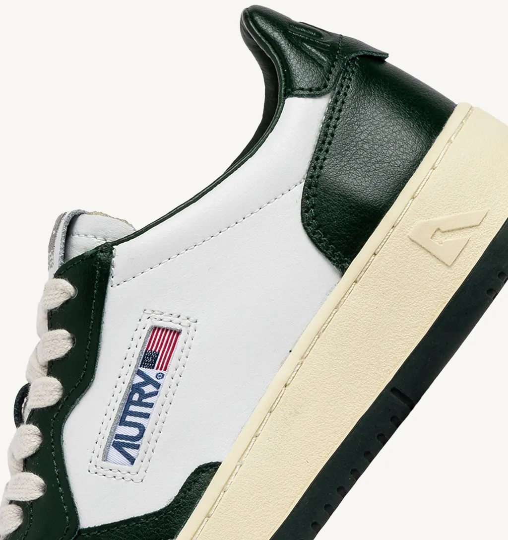 Medalist Low Bicolor Sneakers