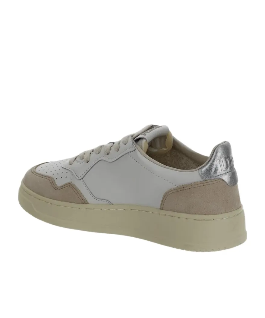 Medalist Low-Top Sneakers
