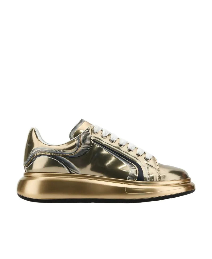 Round Toe Low Top Sneakers