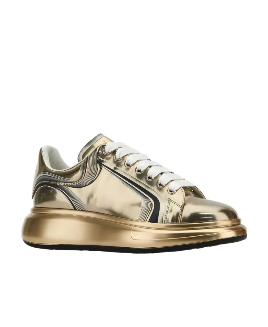 Round Toe Low Top Sneakers