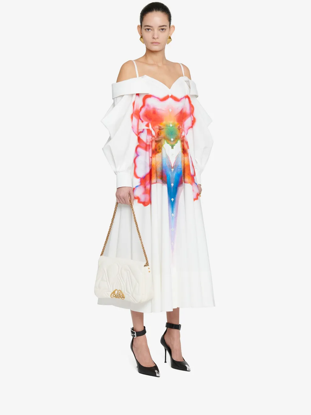 The Seal Chain-Linked Shoulder Bag