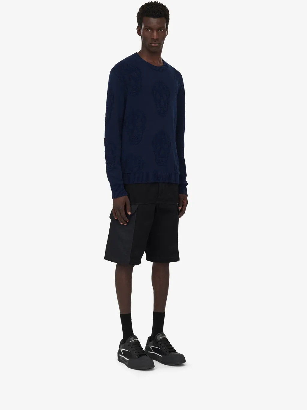 Round-Neck Long-Sleeved Sweater