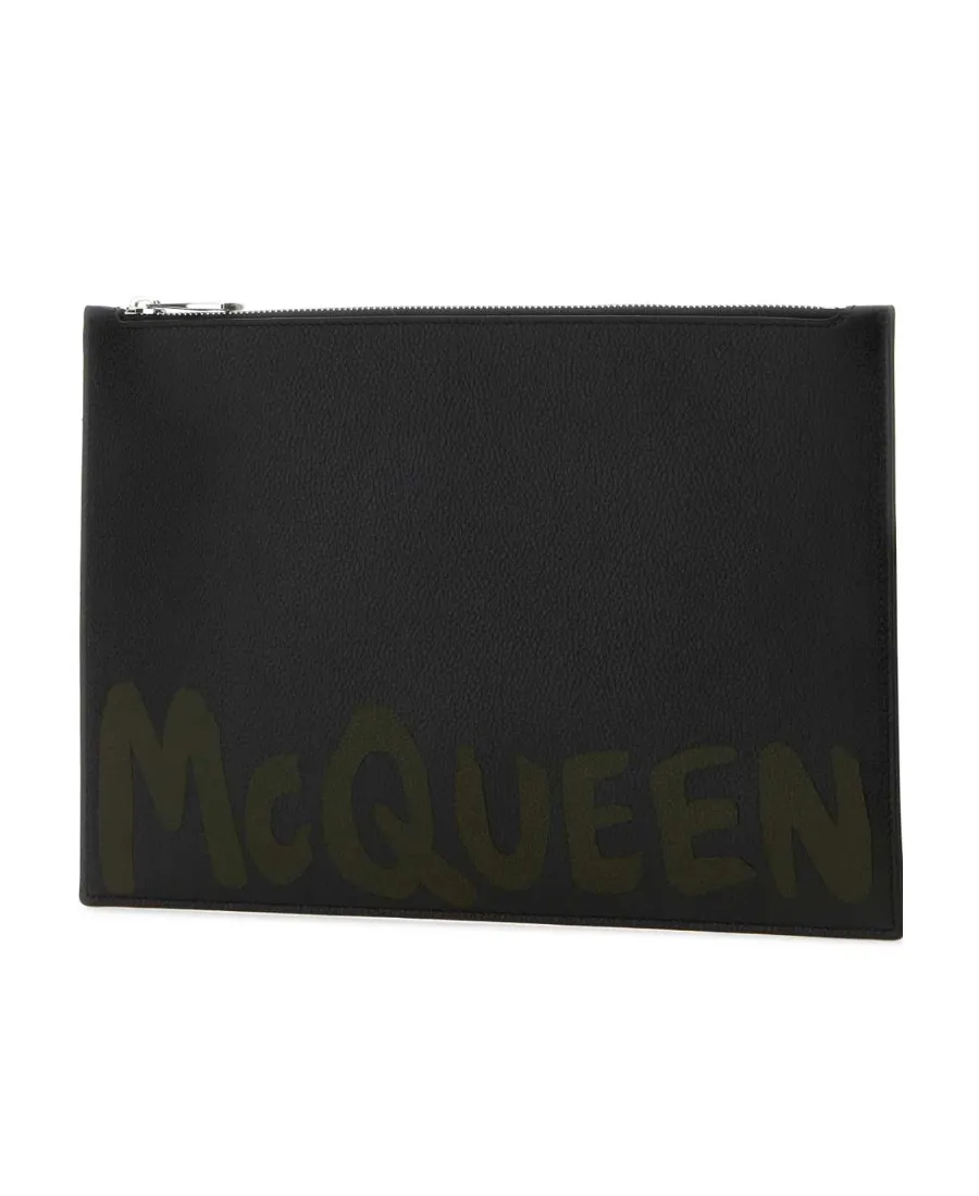 Graffiti Printed Zipped Wallet