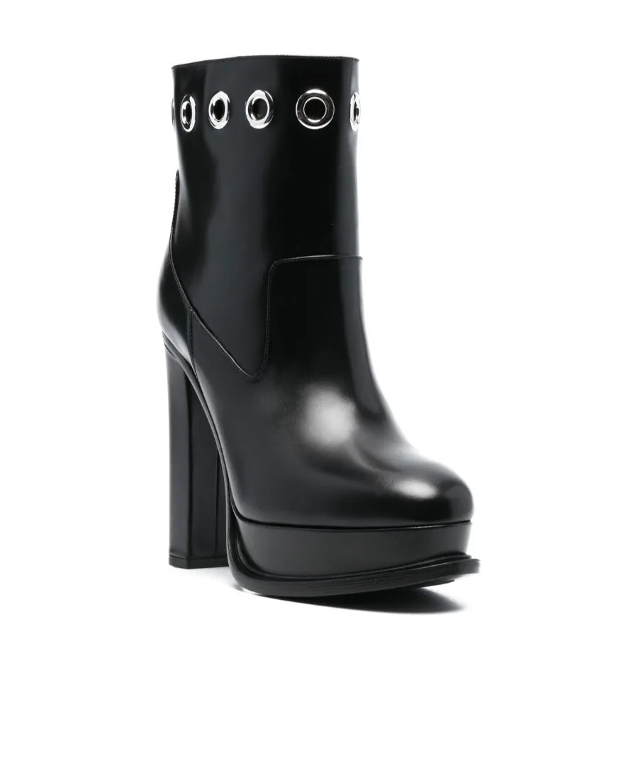 Eyelet Detailed Platform Boots