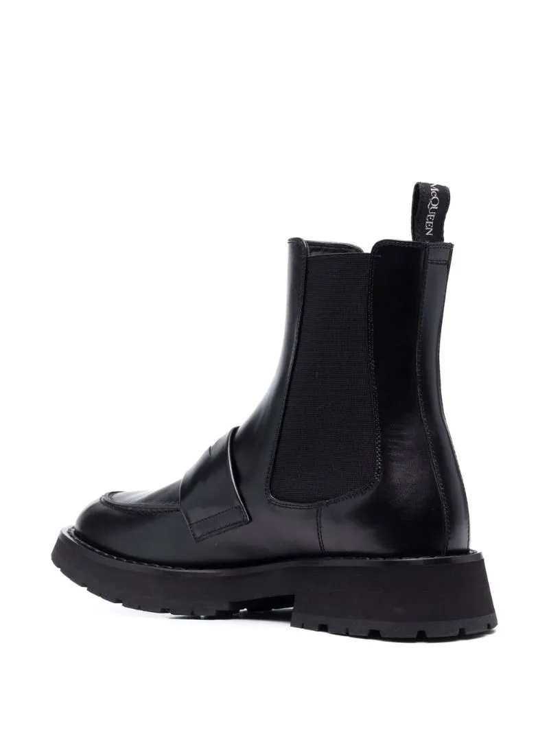 Round-Toe Boots
