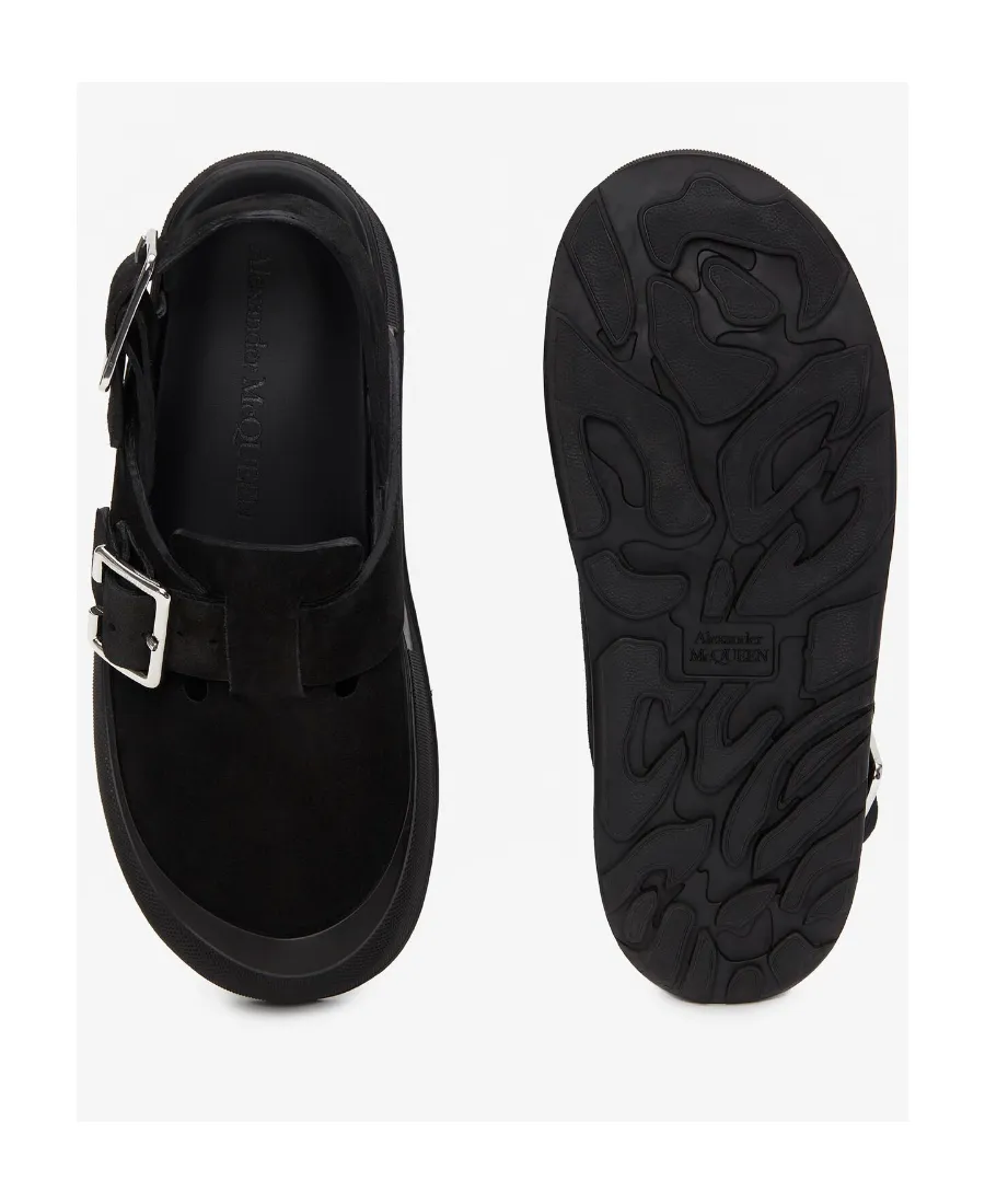 Buckle-Fastened Round-Toe Sandals